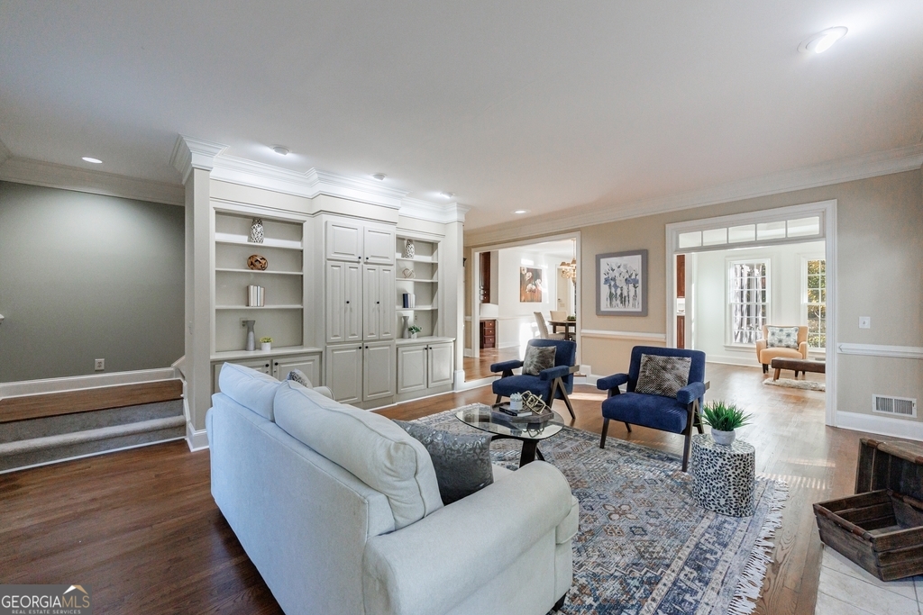 Sentinel Lake - Residential