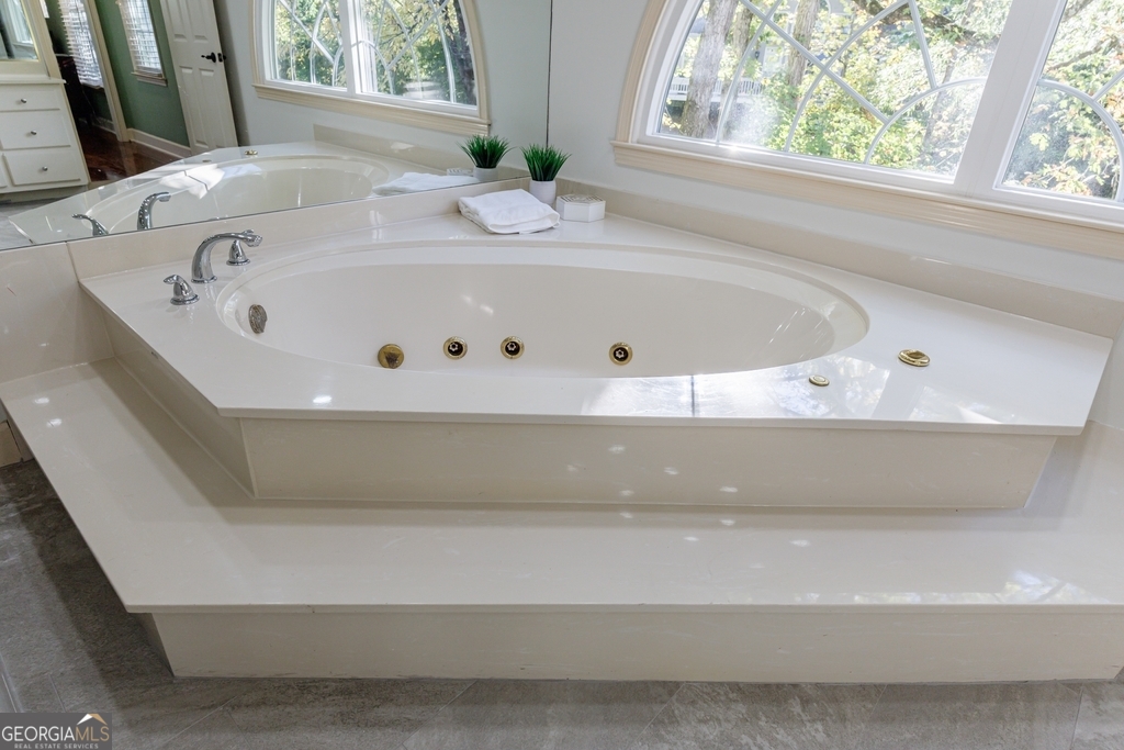 Sentinel Lake - Residential