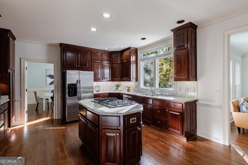 Sentinel Lake - Residential