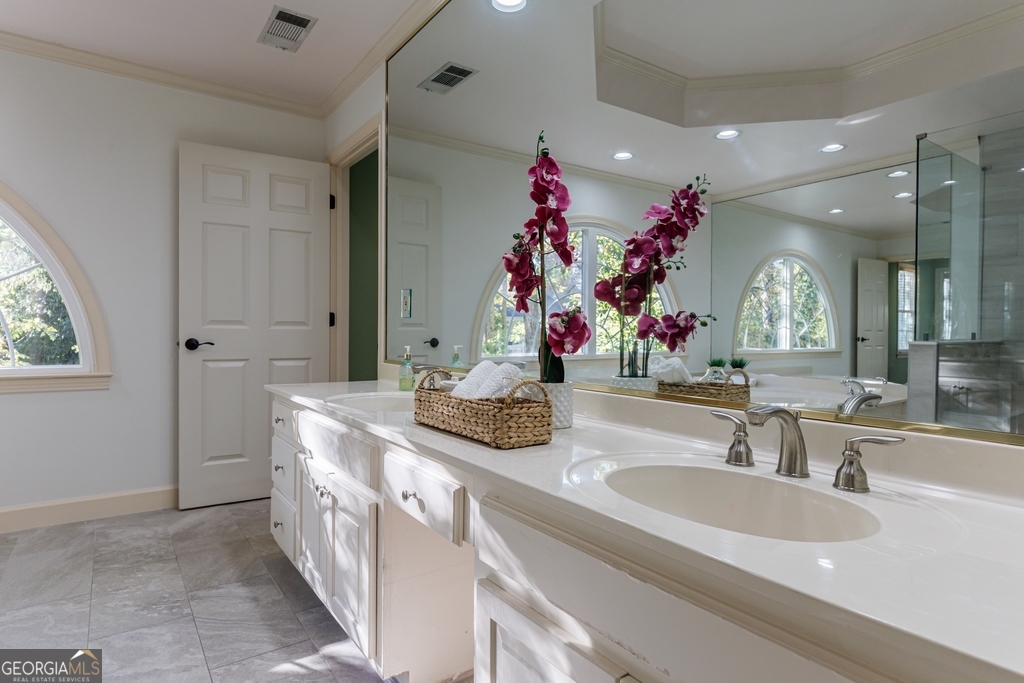 Sentinel Lake - Residential