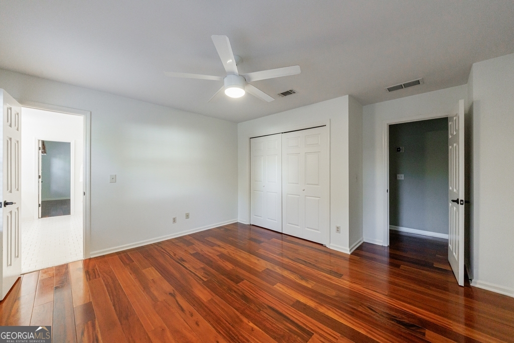 Sentinel Lake - Residential