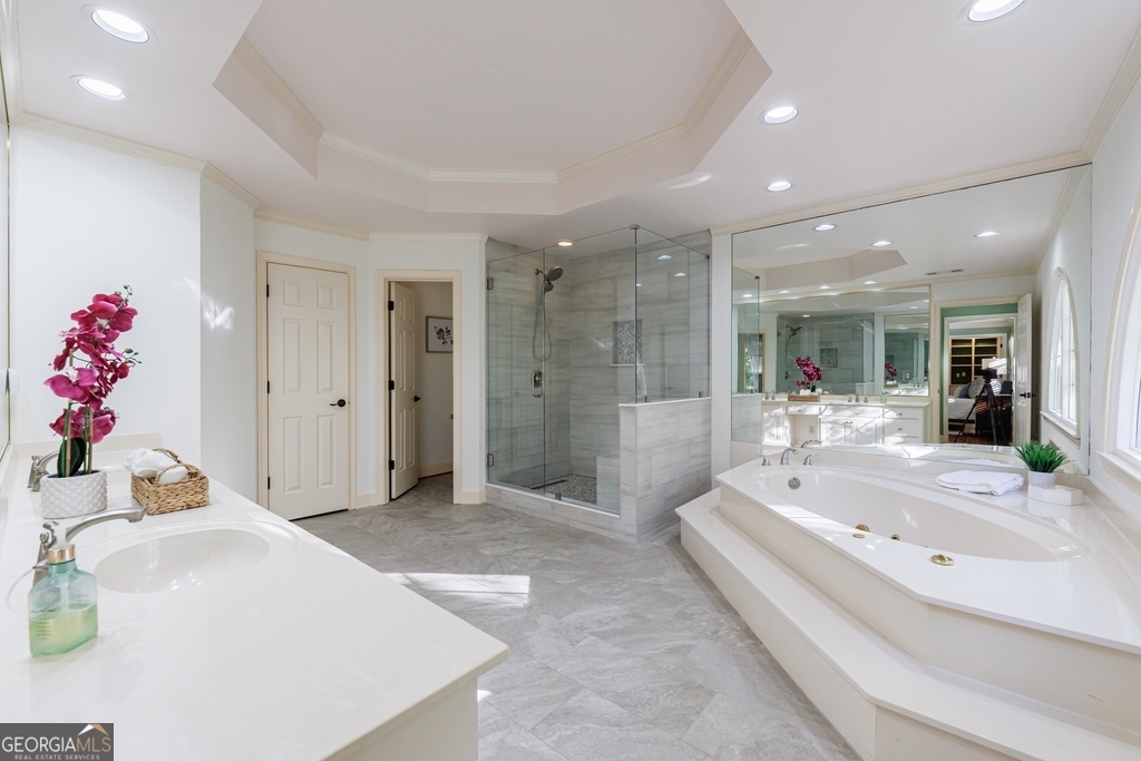 Sentinel Lake - Residential