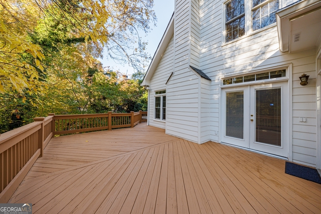 Sentinel Lake - Residential