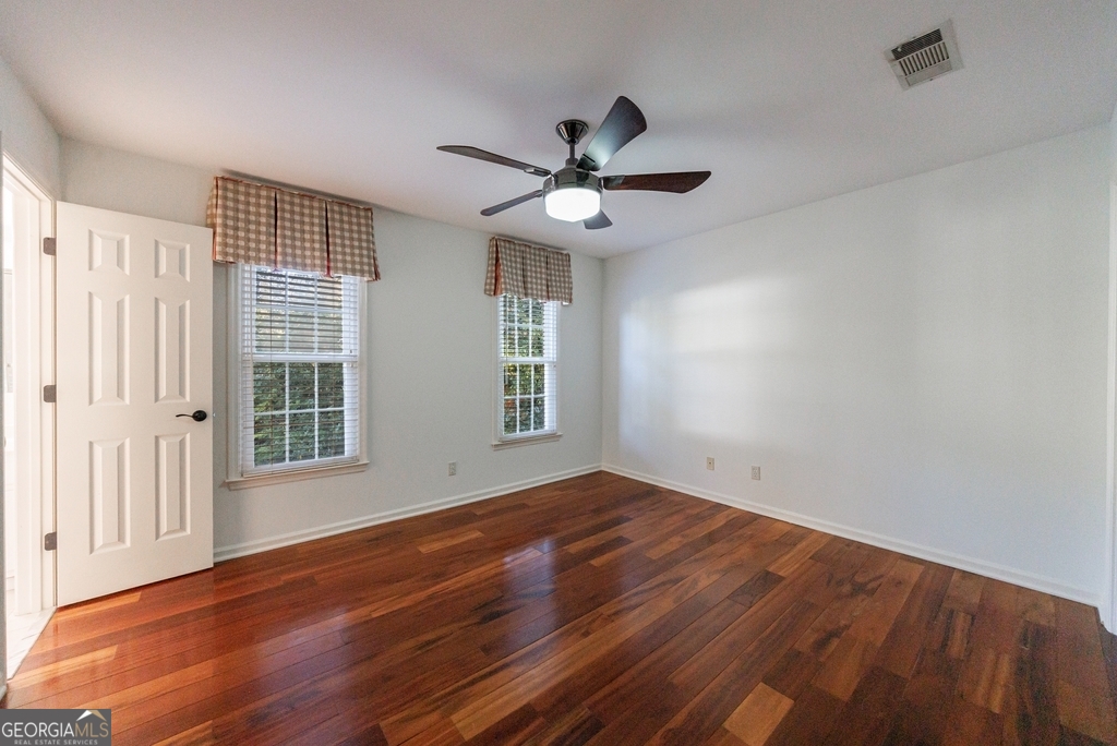 Sentinel Lake - Residential