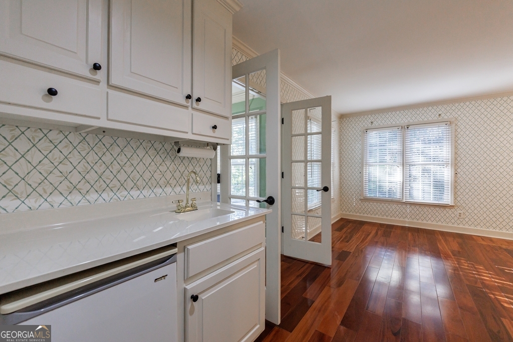 Sentinel Lake - Residential