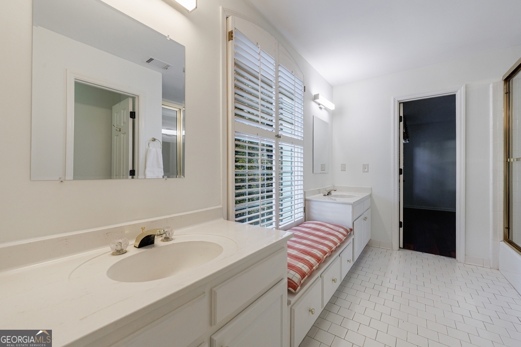 Sentinel Lake - Residential