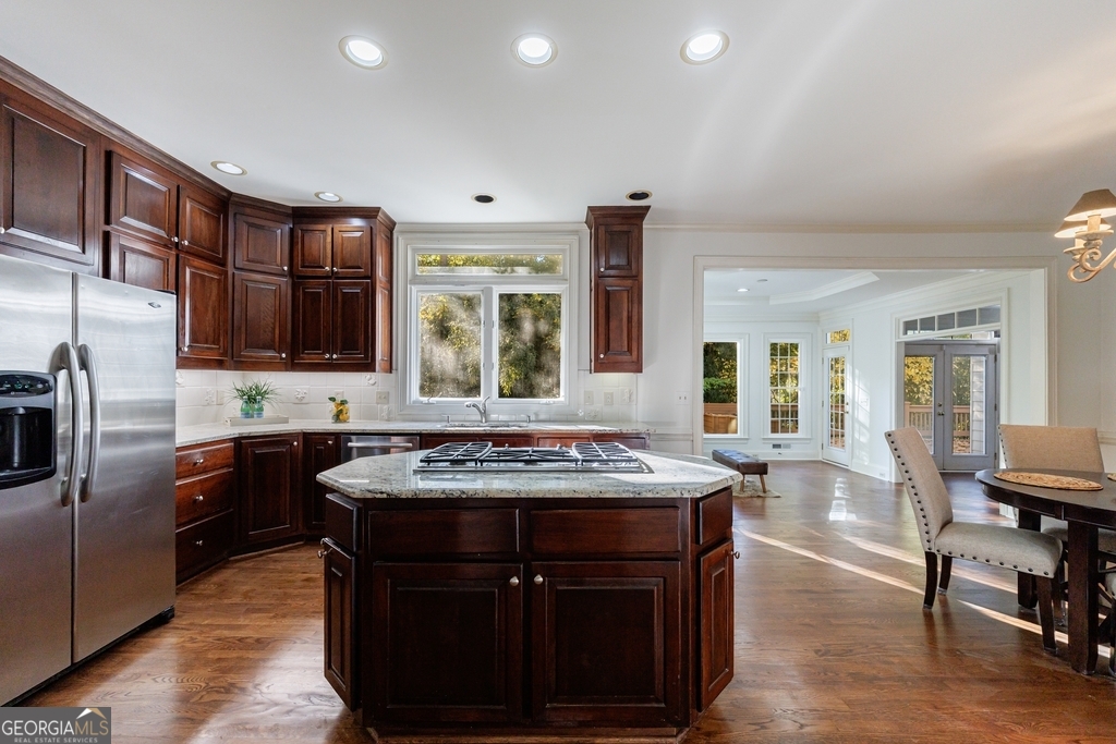 Sentinel Lake - Residential