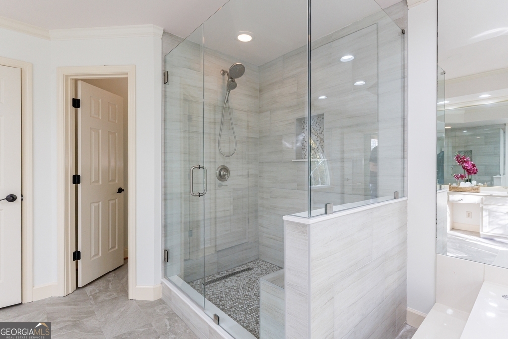 Sentinel Lake - Residential