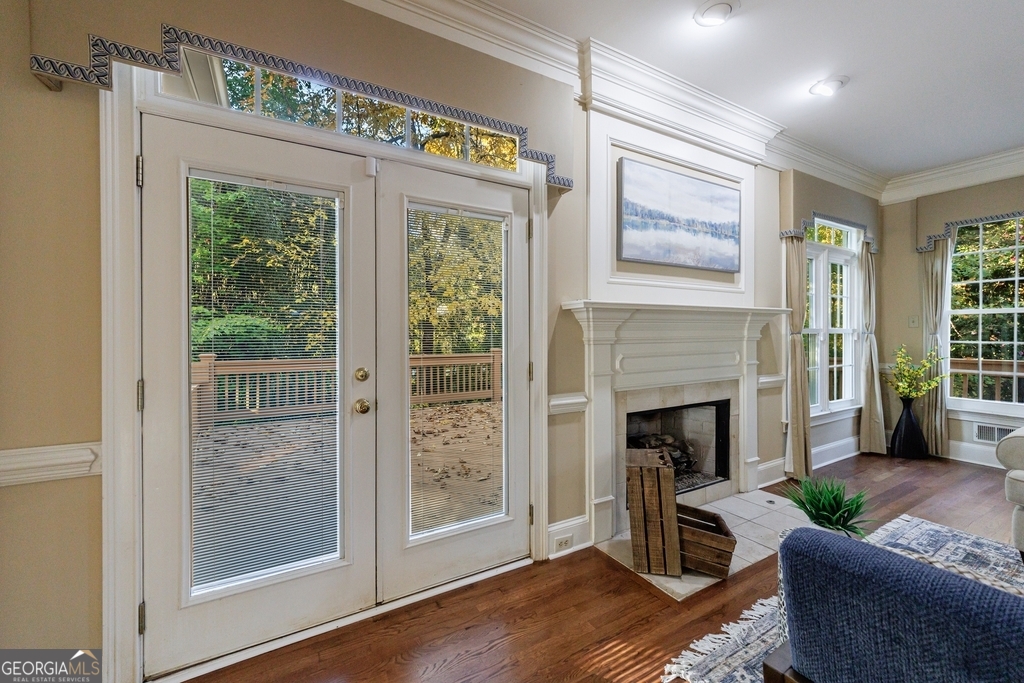 Sentinel Lake - Residential