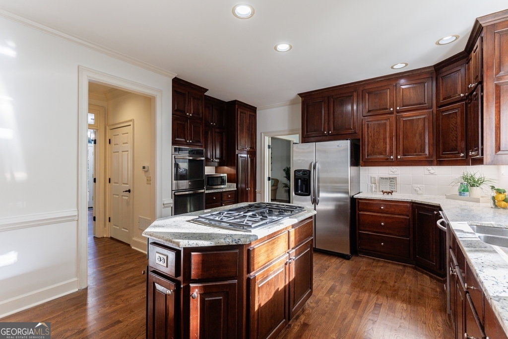 Sentinel Lake - Residential