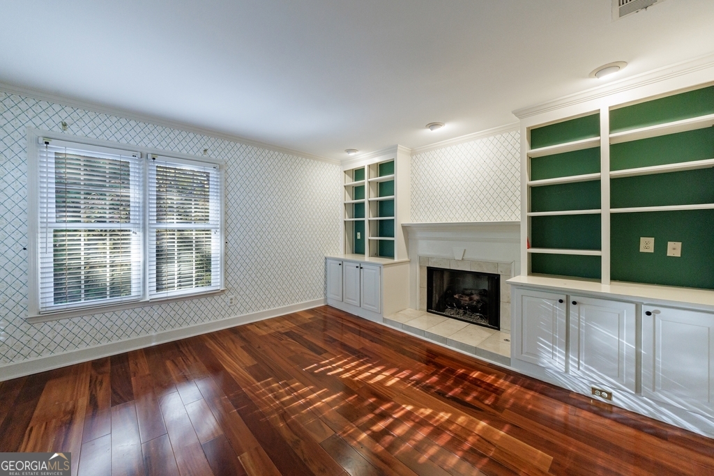 Sentinel Lake - Residential