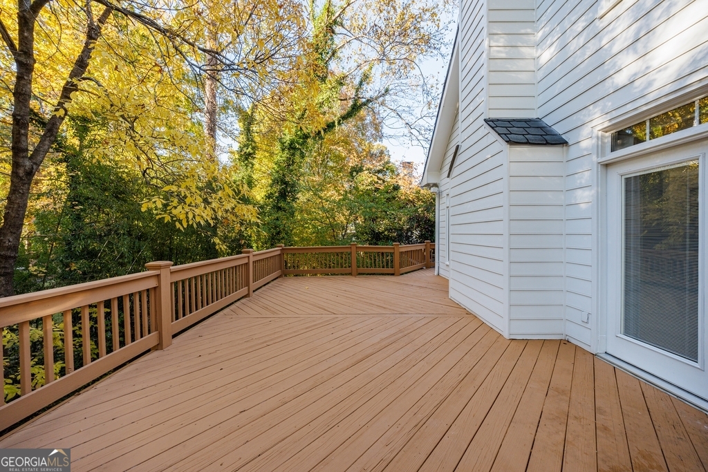 Sentinel Lake - Residential