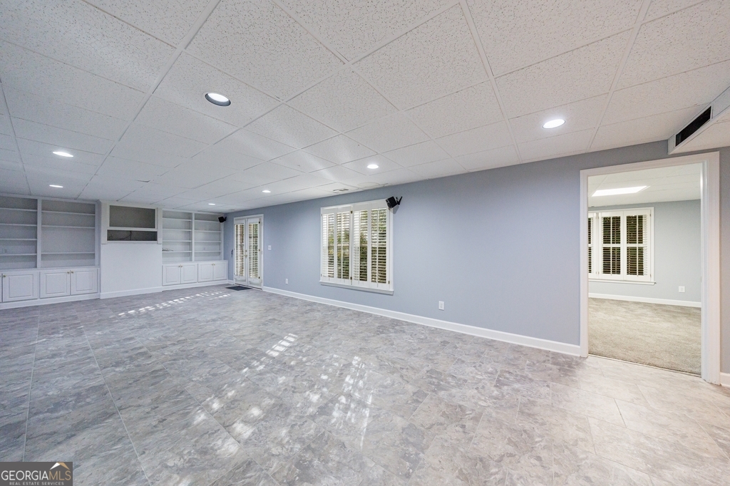 Sentinel Lake - Residential