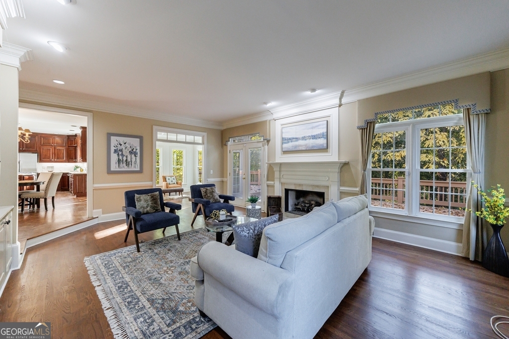 Sentinel Lake - Residential