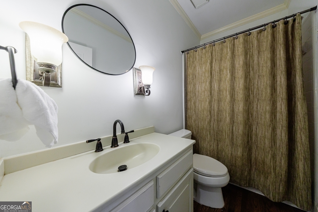 Sentinel Lake - Residential