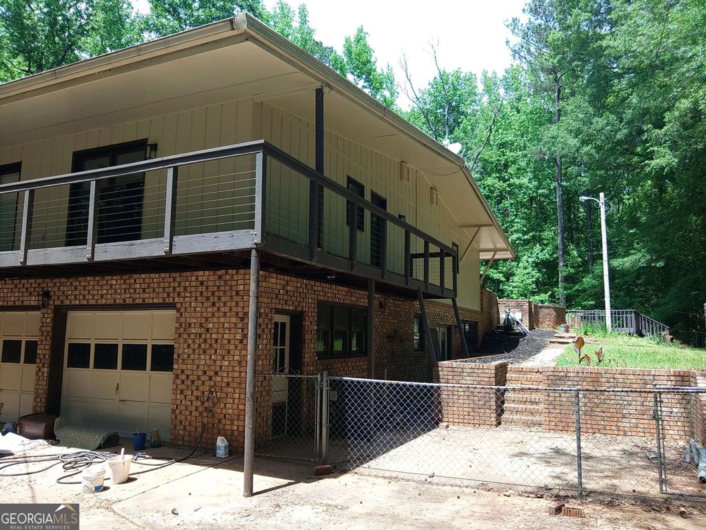 Photo of 205 Avon Drive, Fayetteville, GA 30215 (MLS # 10737802)