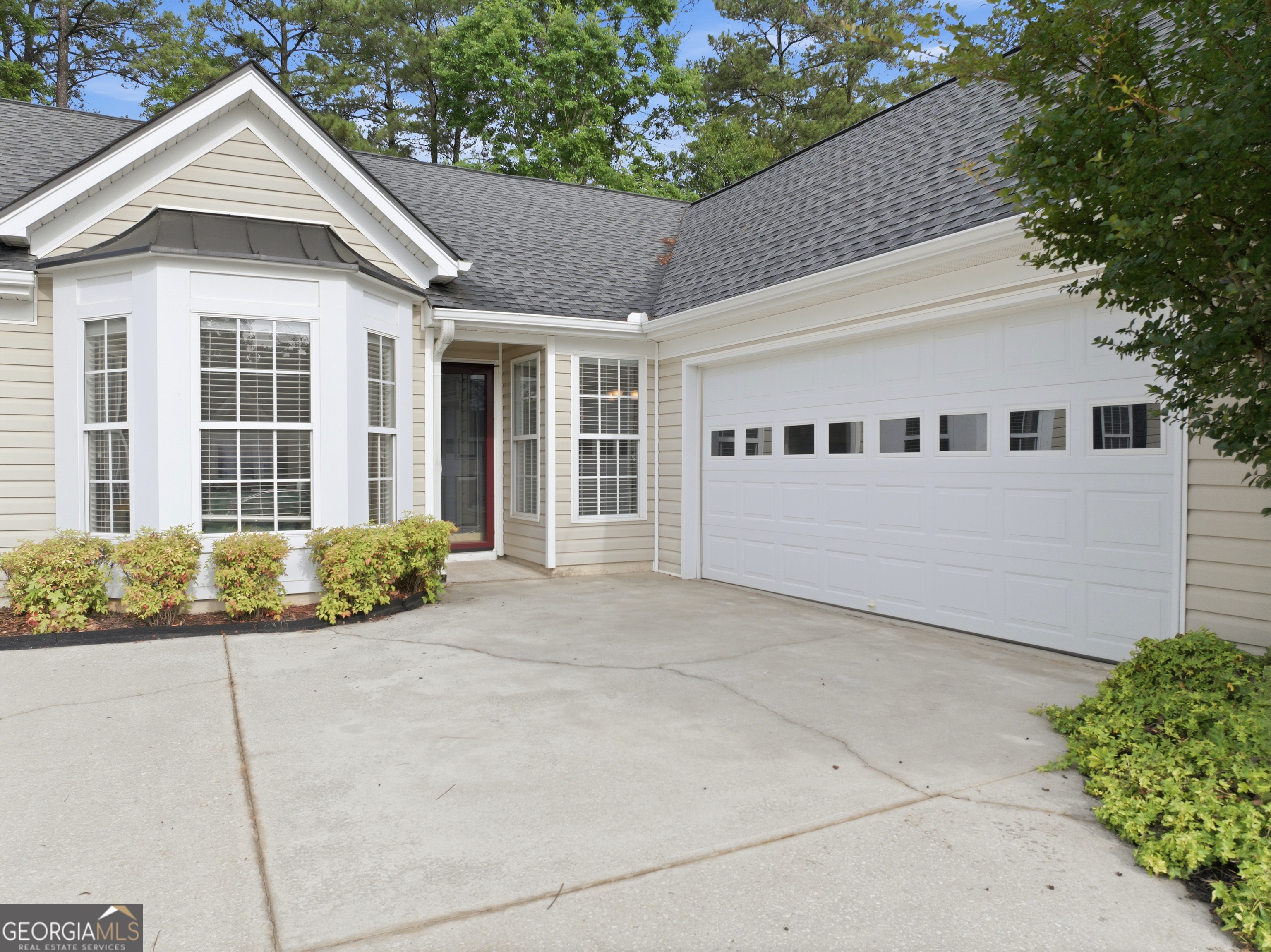 63 Bellaire LN