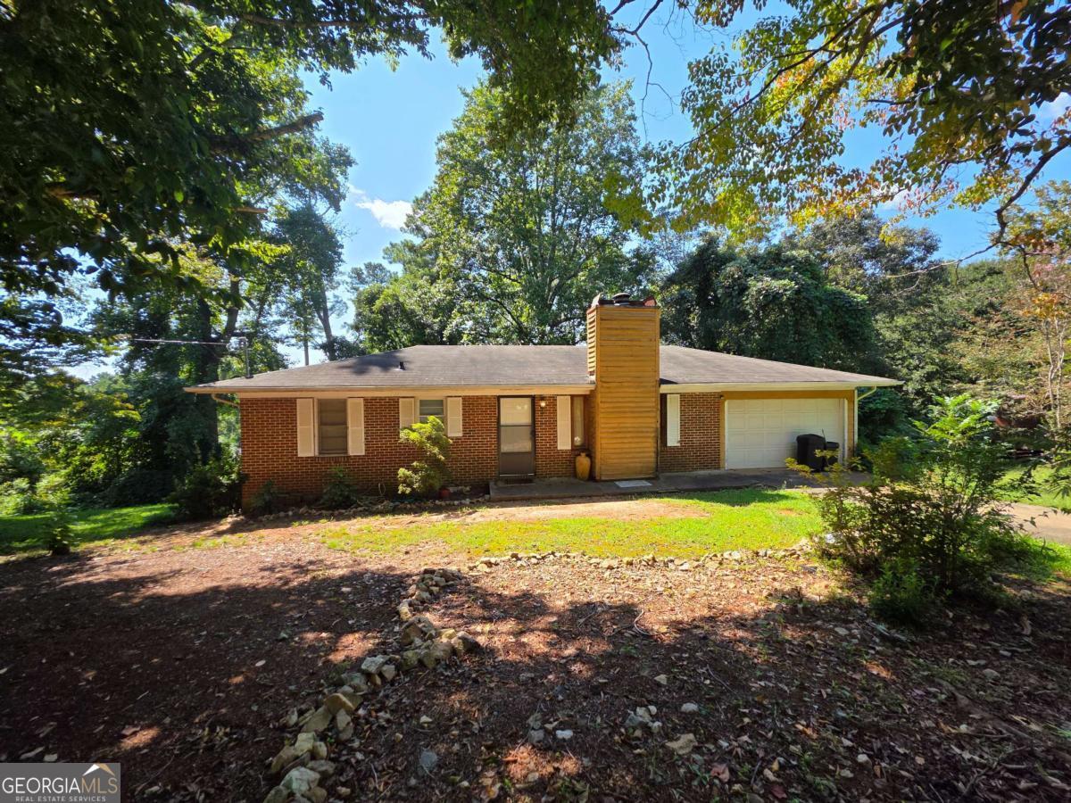 Great opportunity for a savy buyer or investor looking for instant equity. This ranch is an easy fixer upper listed below appraised value. Schedule your showing now for this rare opportunity.