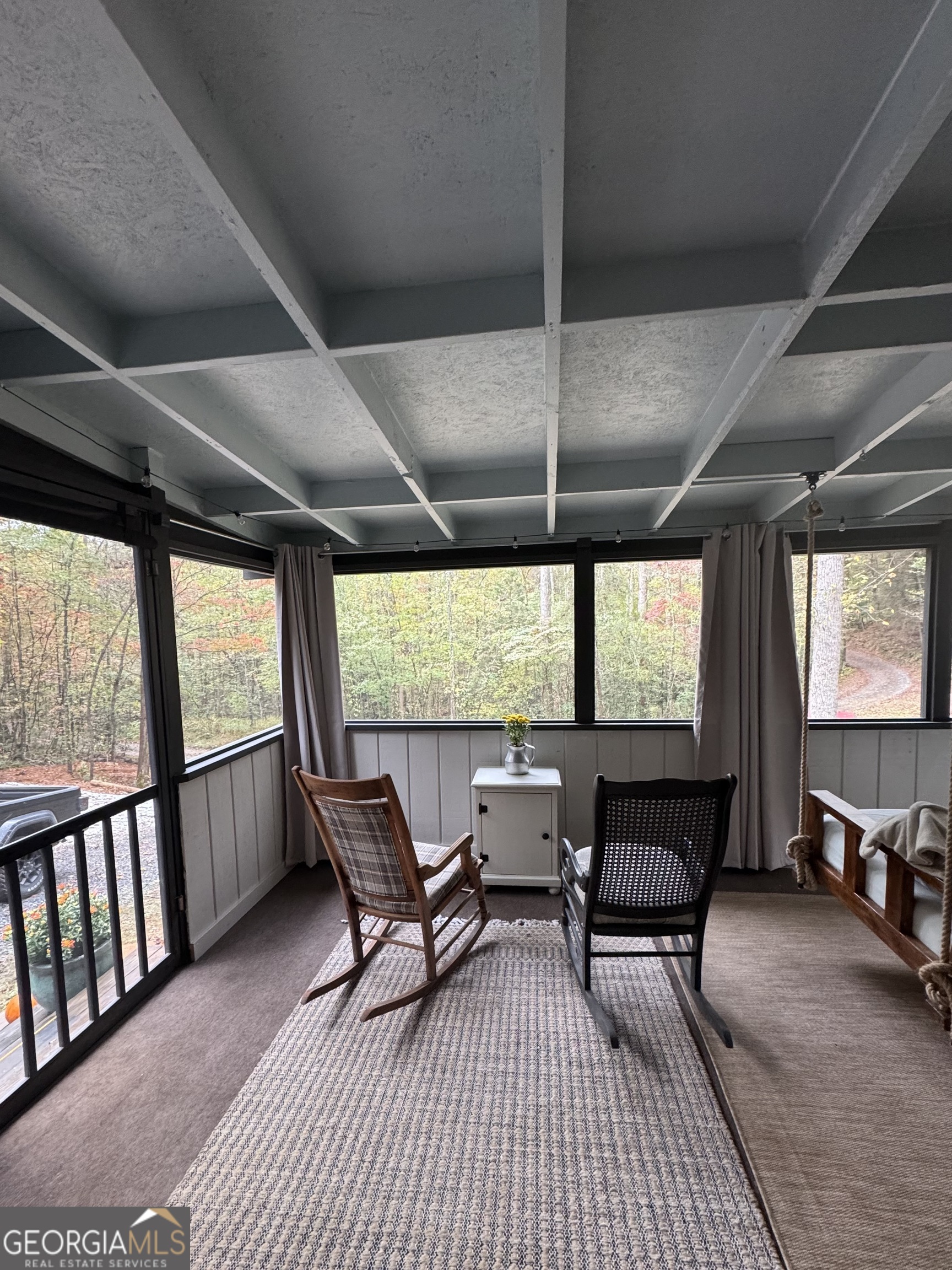 468 Charlottes Web DR