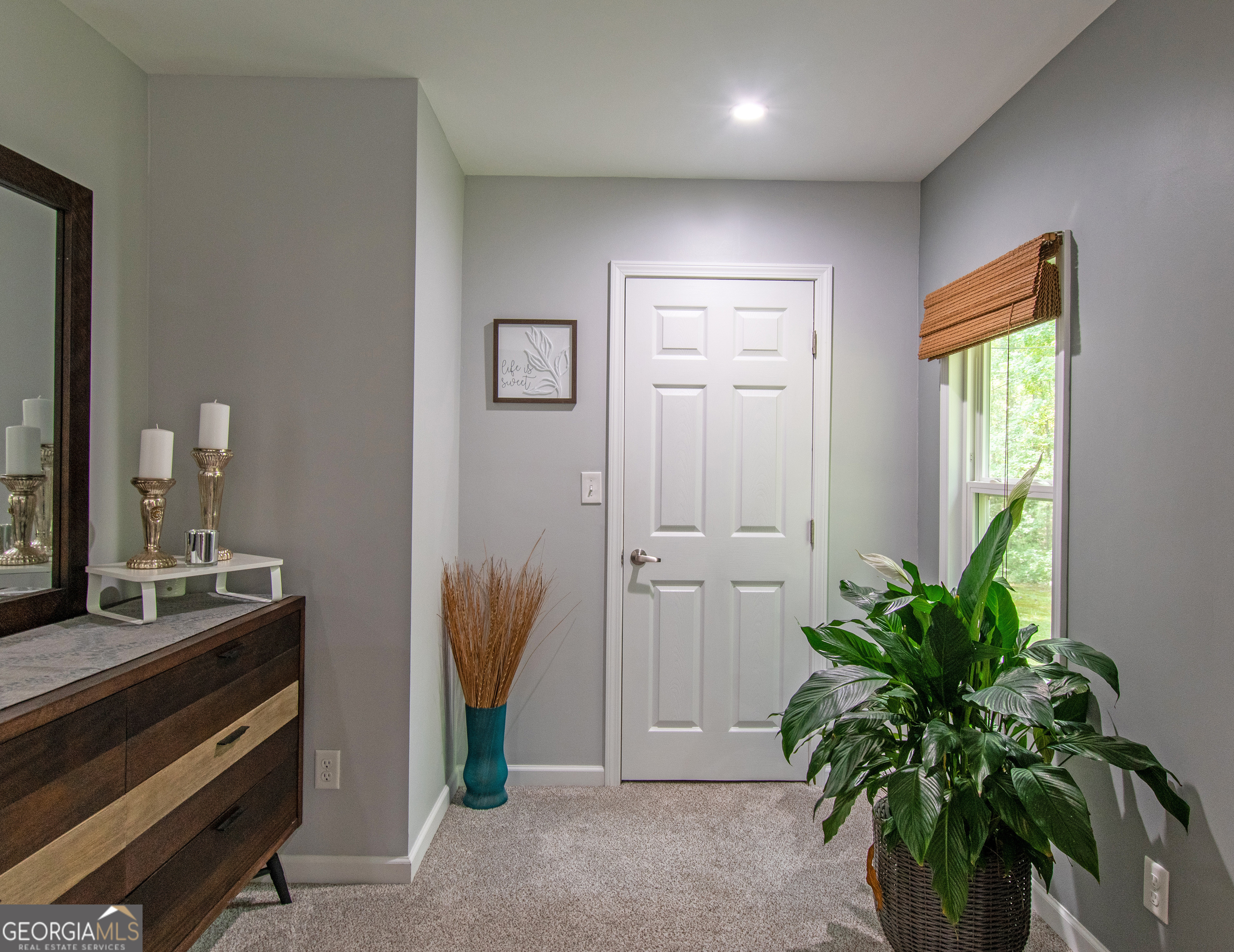 Sharpsburg, Georgia 30277, United States, 6 Bedrooms Bedrooms, ,4 BathroomsBathrooms,Residential,Active,47546