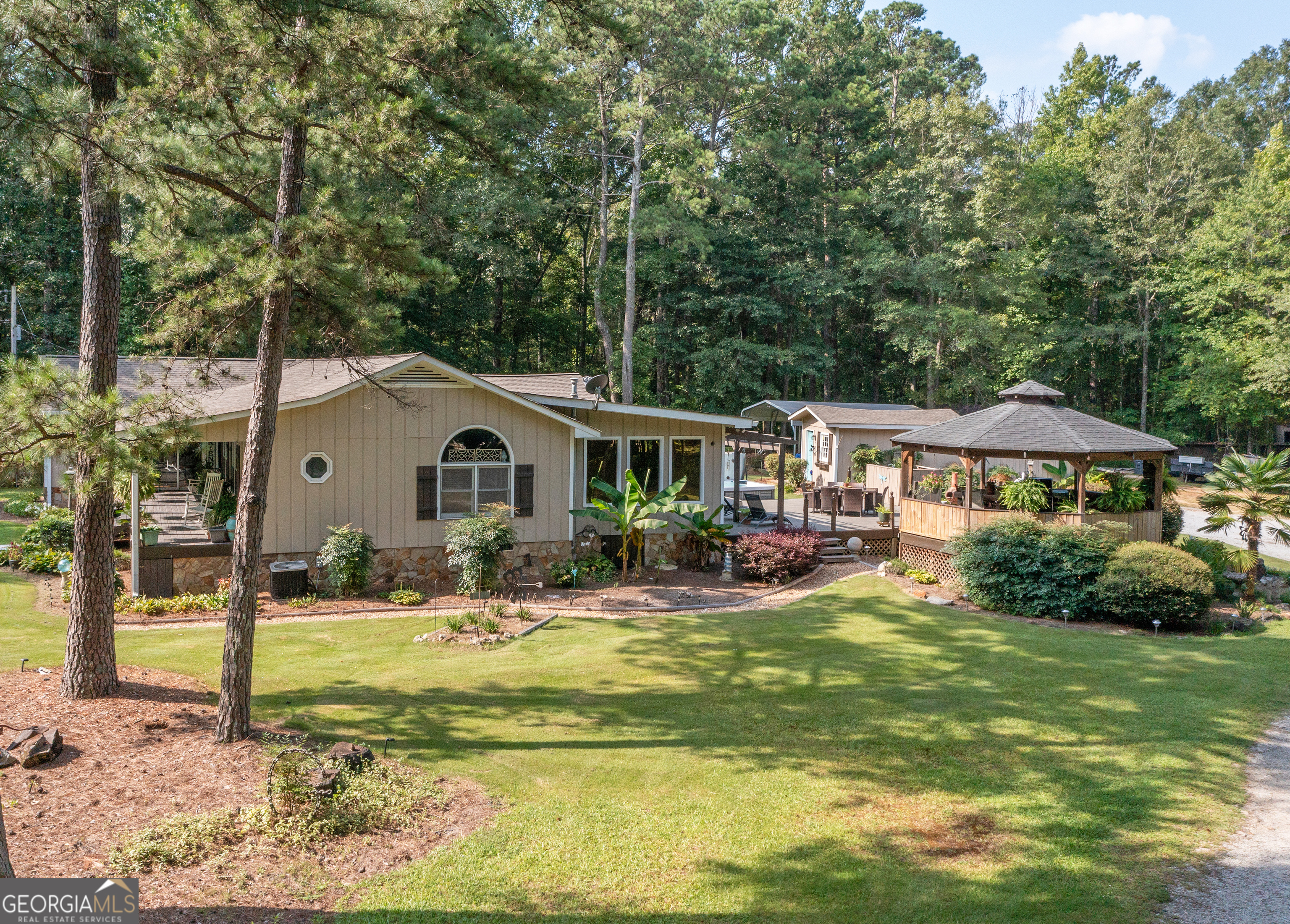 Sharpsburg, Georgia 30277, United States, 6 Bedrooms Bedrooms, ,4 BathroomsBathrooms,Residential,Active,47546