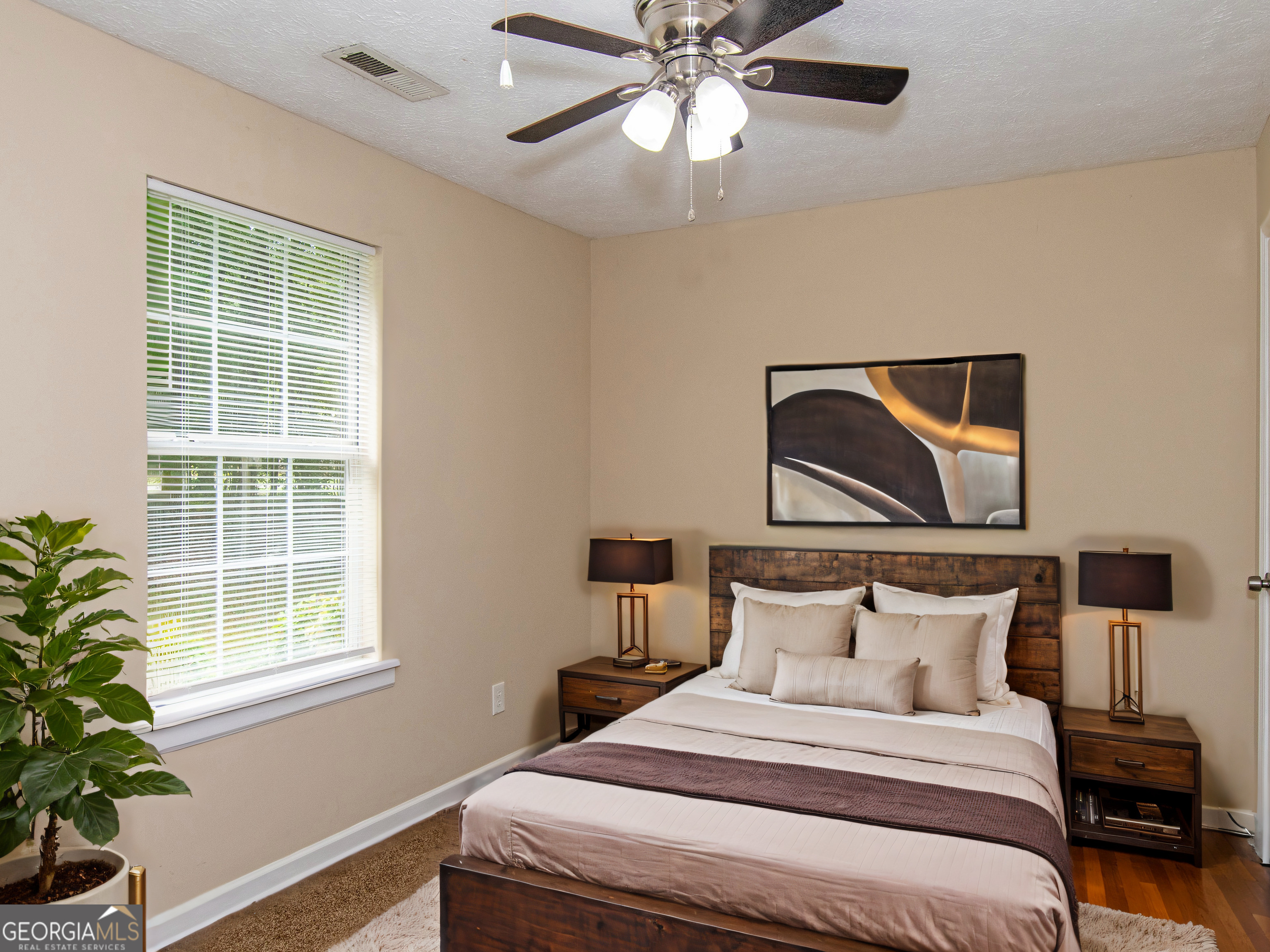 Sharpsburg, Georgia 30277, United States, 6 Bedrooms Bedrooms, ,4 BathroomsBathrooms,Residential,Active,47546