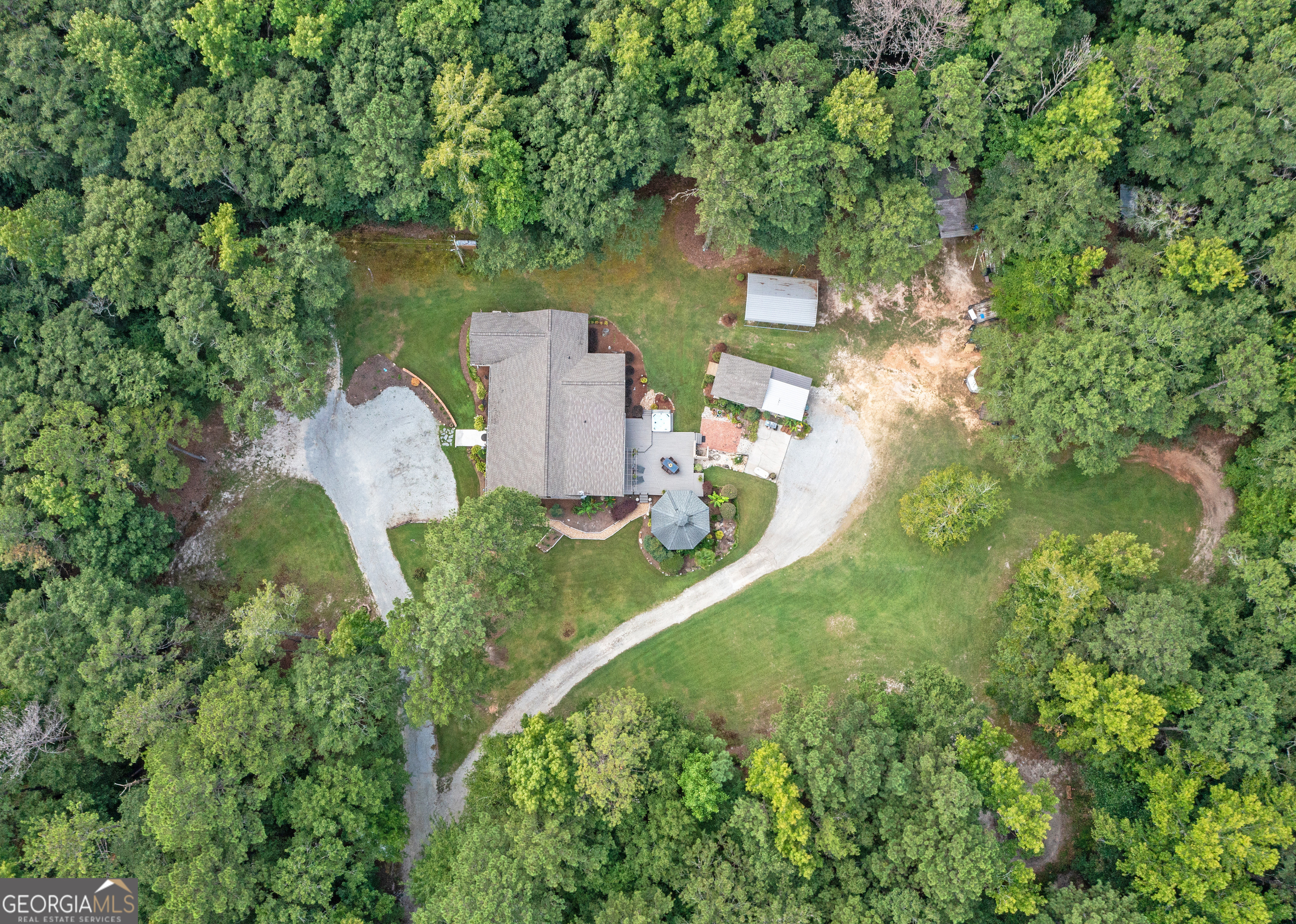 Sharpsburg, Georgia 30277, United States, 6 Bedrooms Bedrooms, ,4 BathroomsBathrooms,Residential,Active,47546