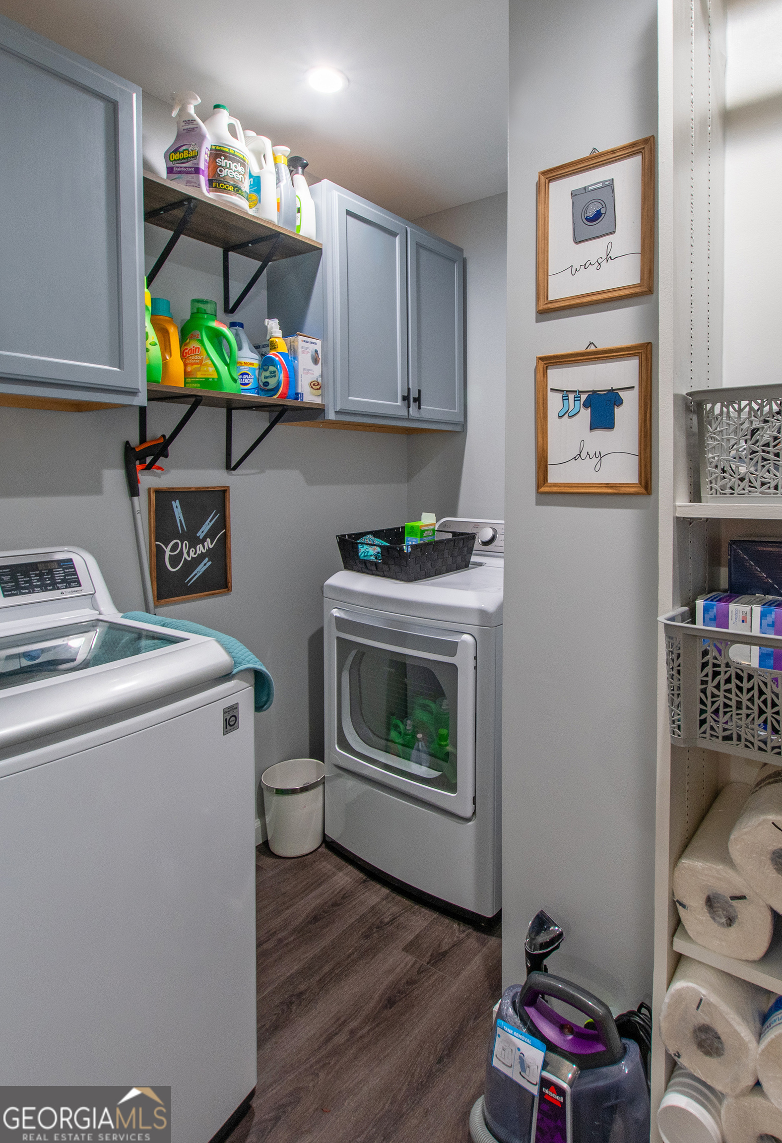 Sharpsburg, Georgia 30277, United States, 6 Bedrooms Bedrooms, ,4 BathroomsBathrooms,Residential,Active,47546