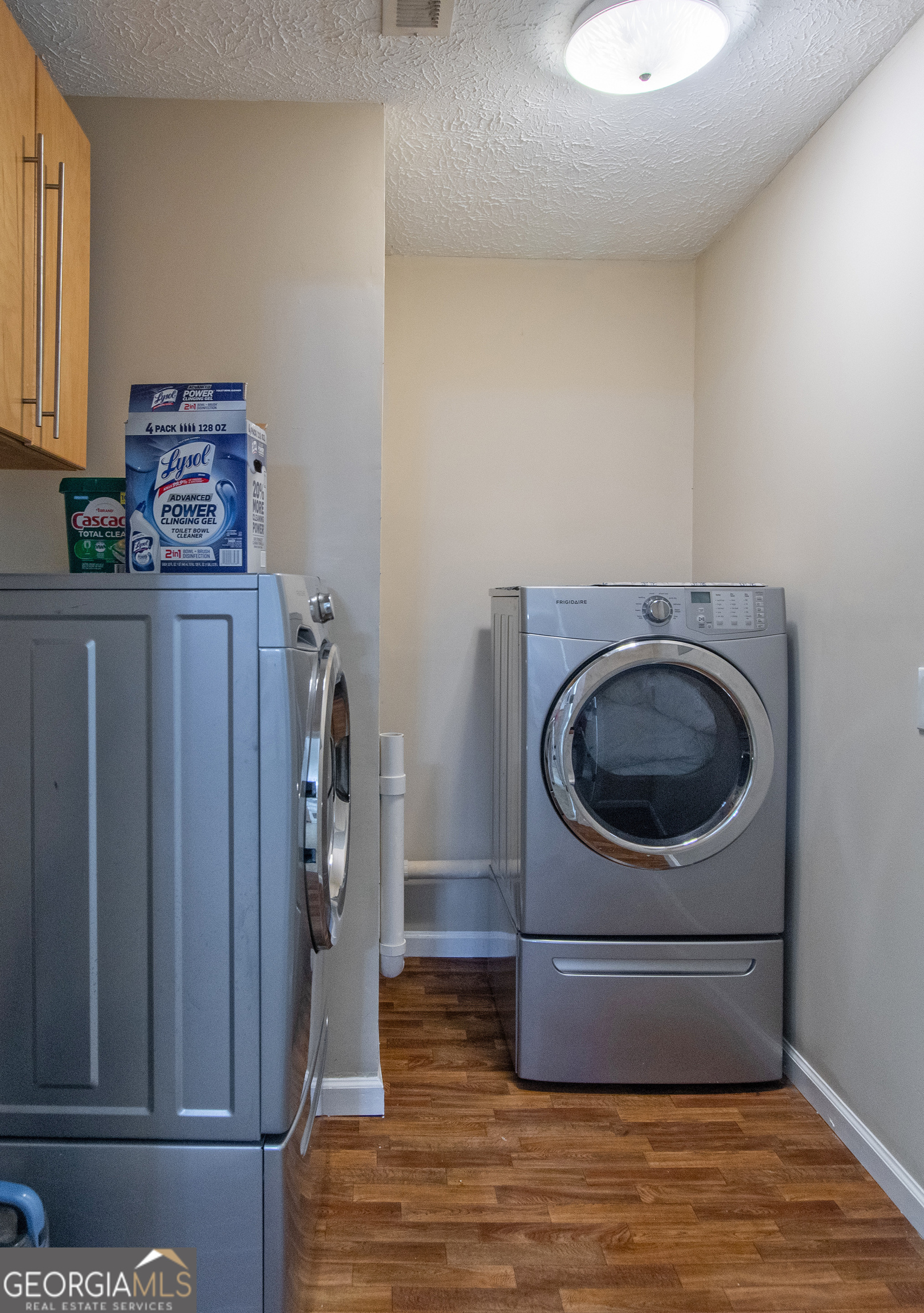 Sharpsburg, Georgia 30277, United States, 6 Bedrooms Bedrooms, ,4 BathroomsBathrooms,Residential,Active,47546