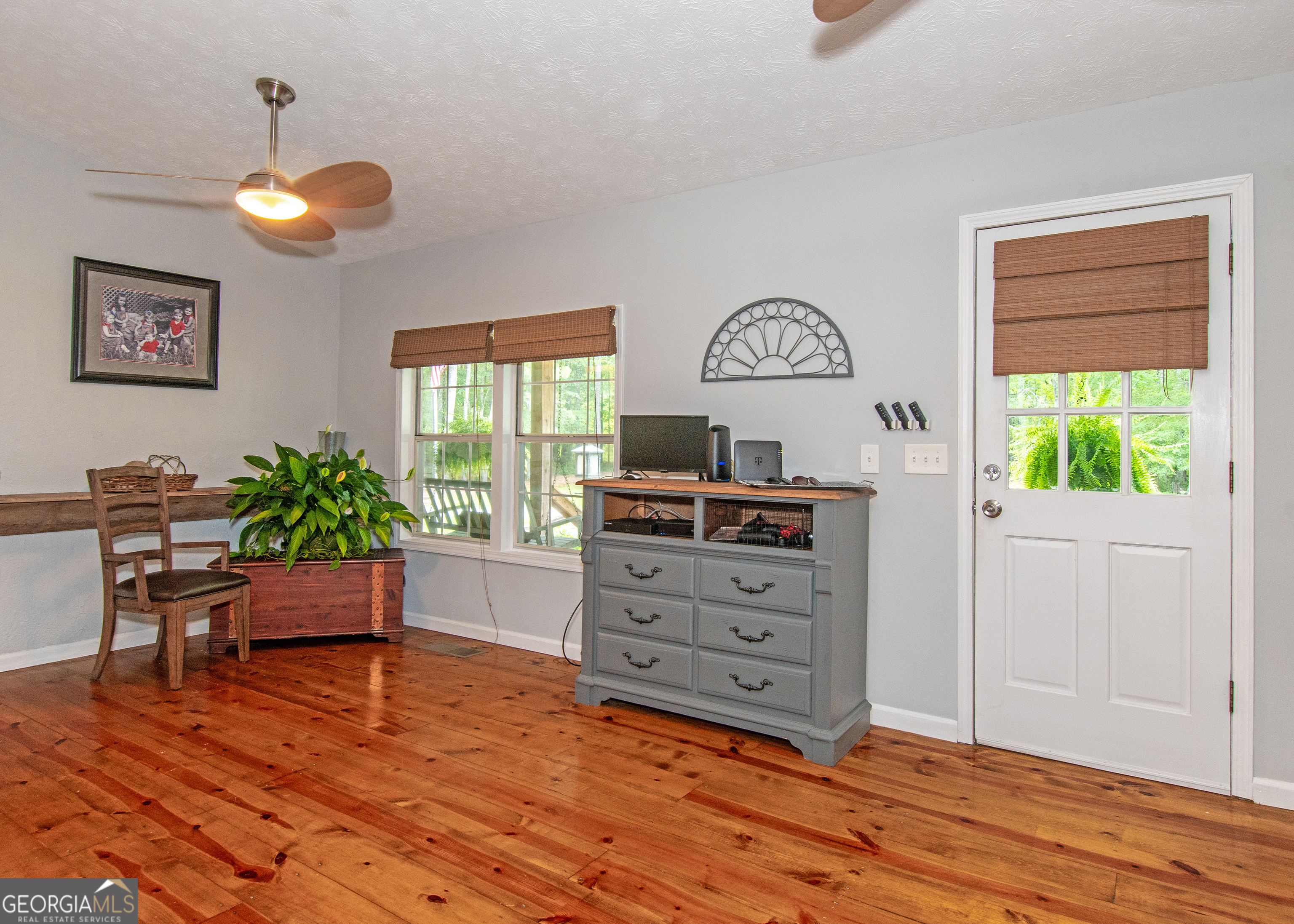 Sharpsburg, Georgia 30277, United States, 6 Bedrooms Bedrooms, ,4 BathroomsBathrooms,Residential,Active,47546