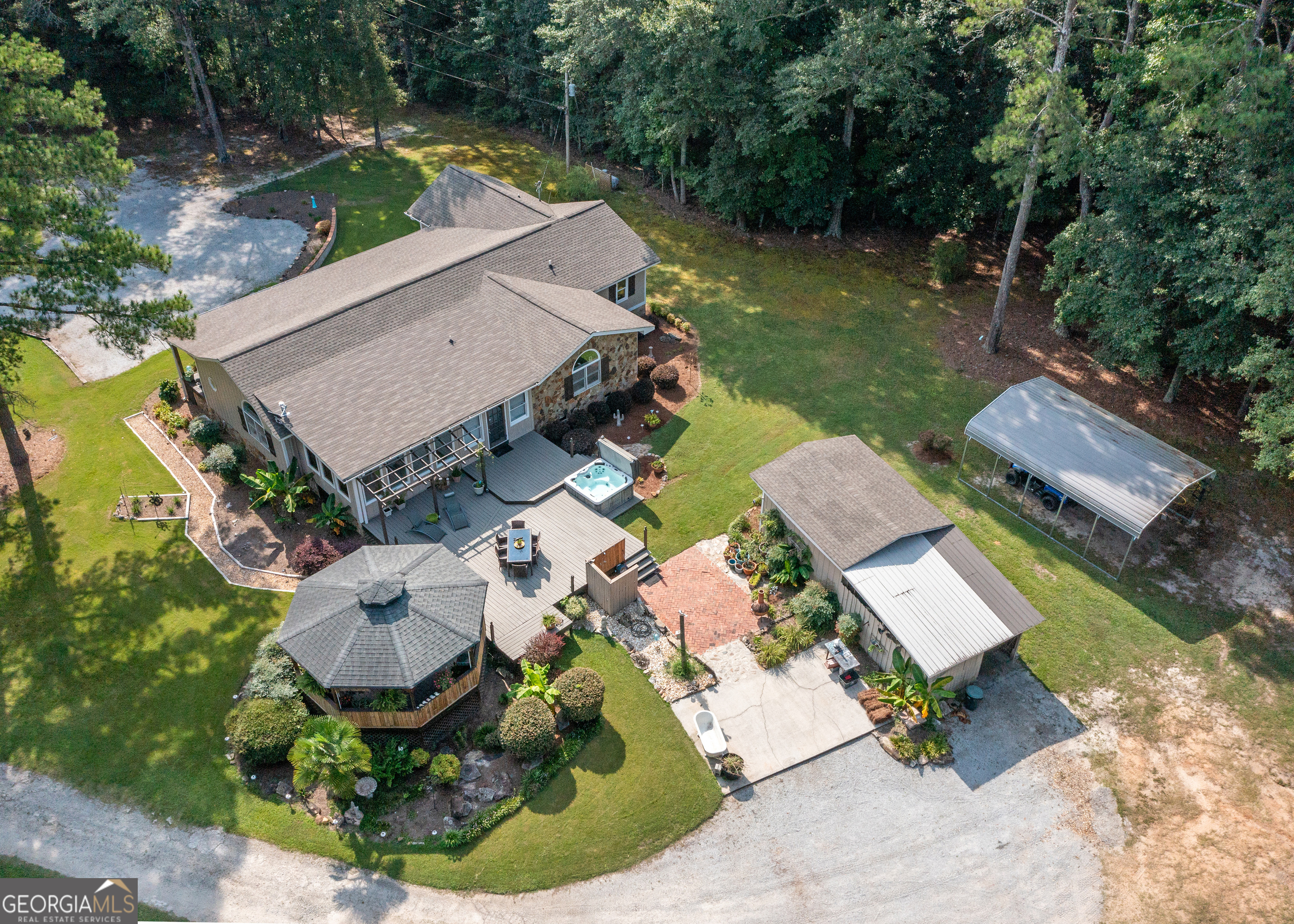 Sharpsburg, Georgia 30277, United States, 6 Bedrooms Bedrooms, ,4 BathroomsBathrooms,Residential,Active,47546