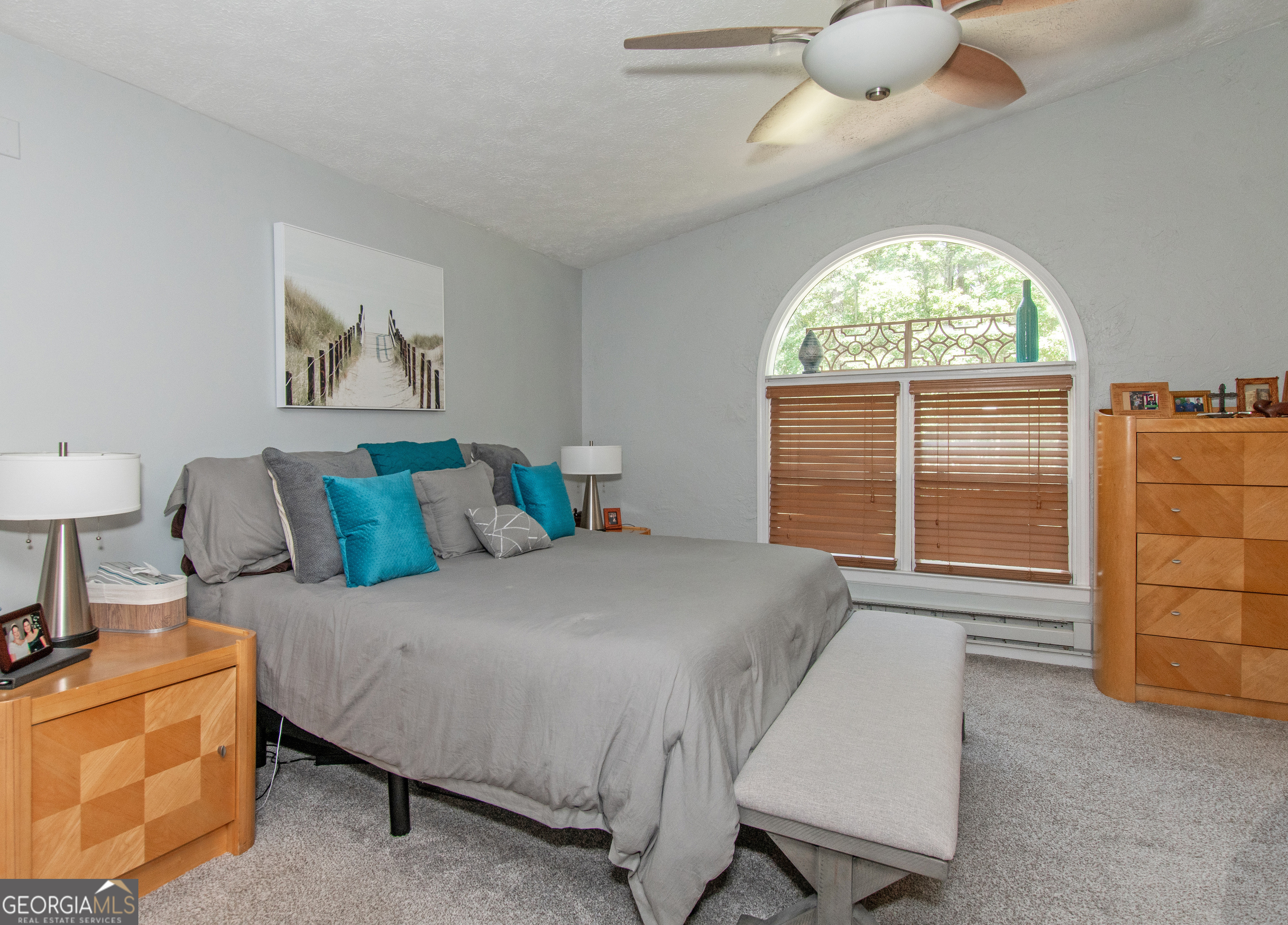 Sharpsburg, Georgia 30277, United States, 6 Bedrooms Bedrooms, ,4 BathroomsBathrooms,Residential,Active,47546