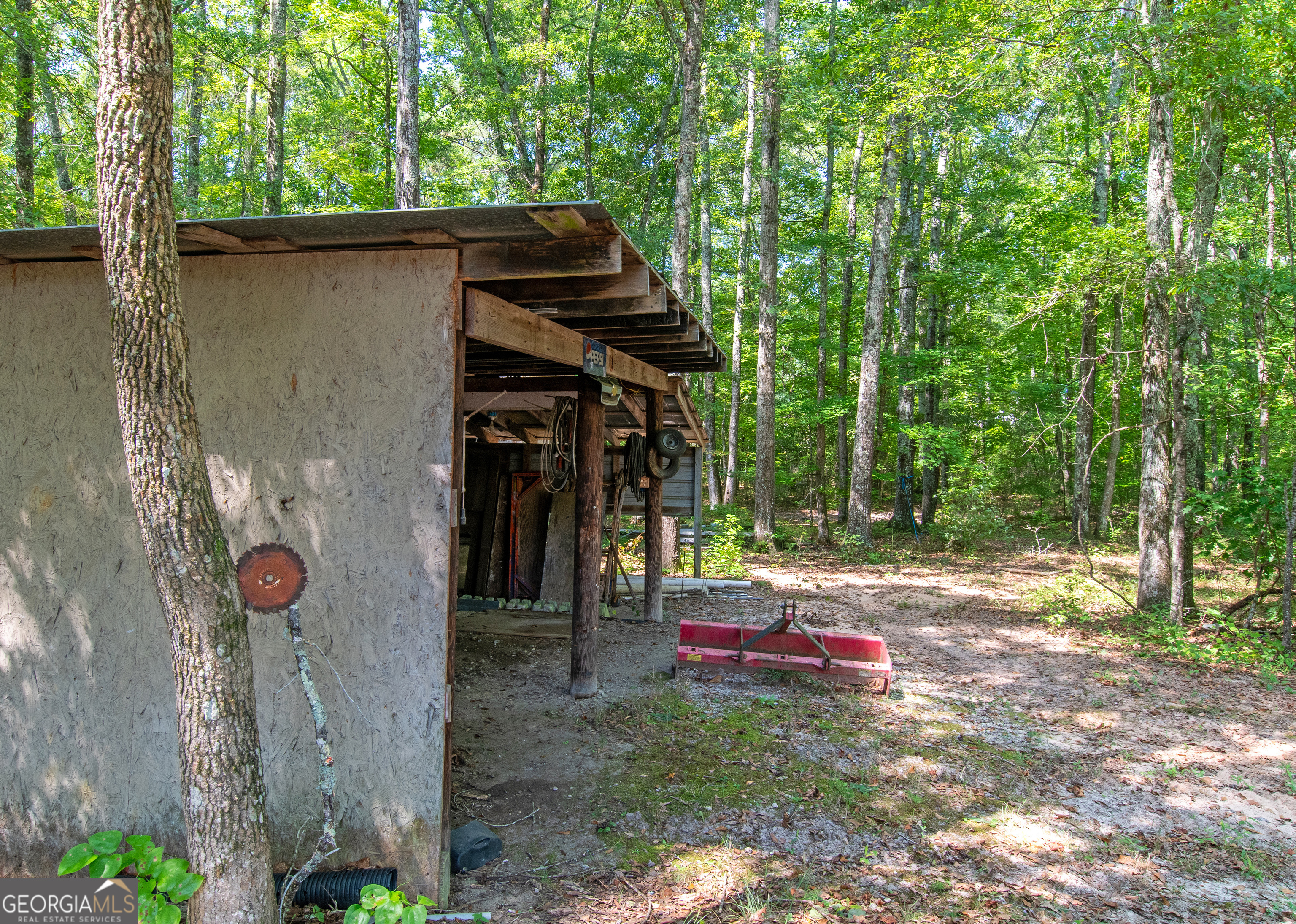 Sharpsburg, Georgia 30277, United States, 6 Bedrooms Bedrooms, ,4 BathroomsBathrooms,Residential,Active,47546