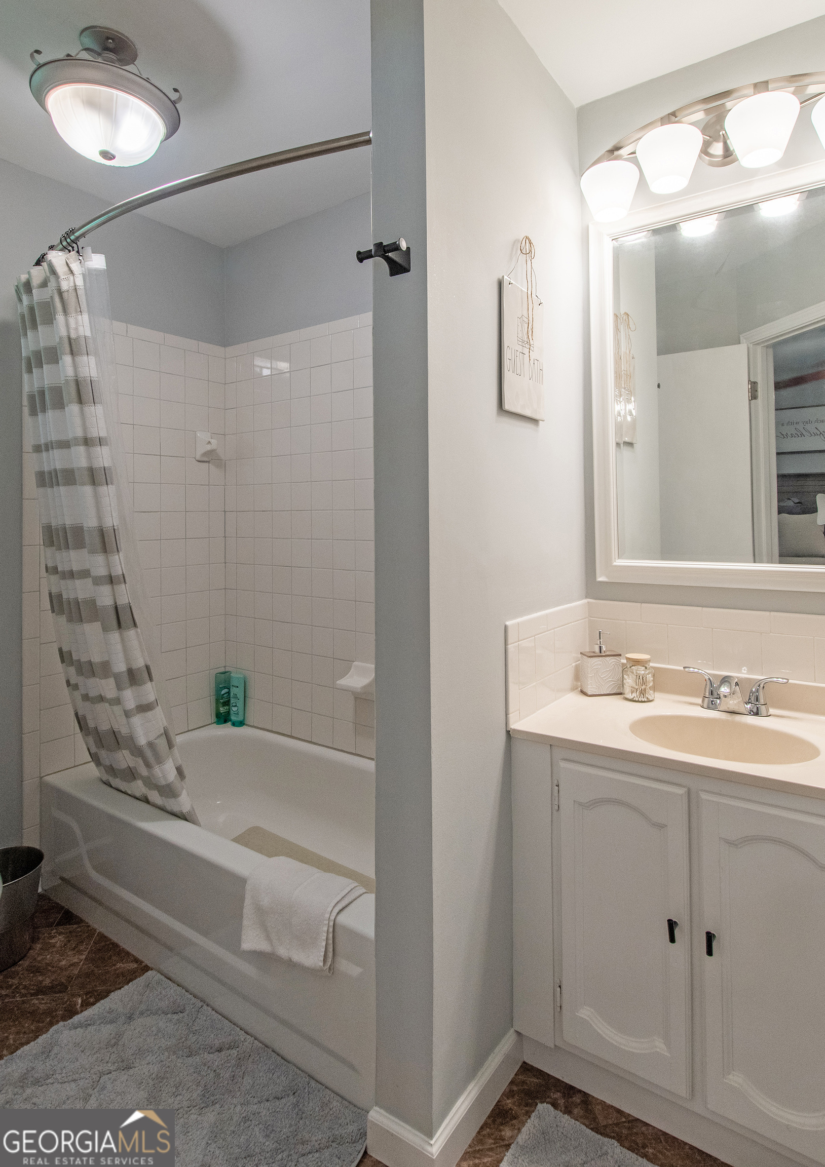 Sharpsburg, Georgia 30277, United States, 6 Bedrooms Bedrooms, ,4 BathroomsBathrooms,Residential,Active,47546