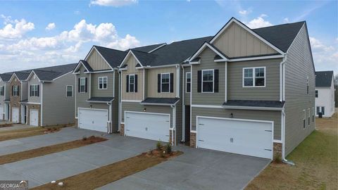 1307 Aura LN Lawrenceville GA 30045