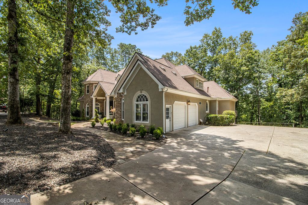 Photo of 240 Wicklawn Way, Roswell, GA 30076 (MLS # 10667696)