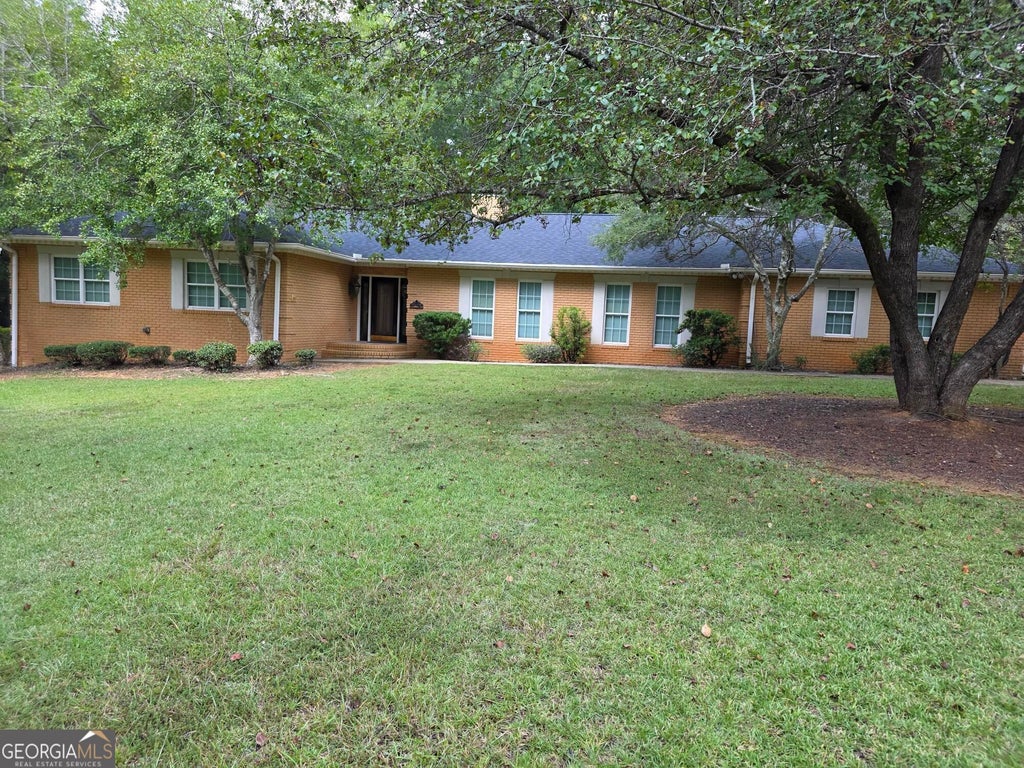 Photo of 350 Castlegate Road, Macon, GA 31210 (MLS # 10854548)