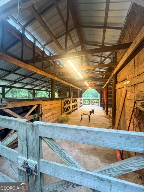 A home in Blackshear