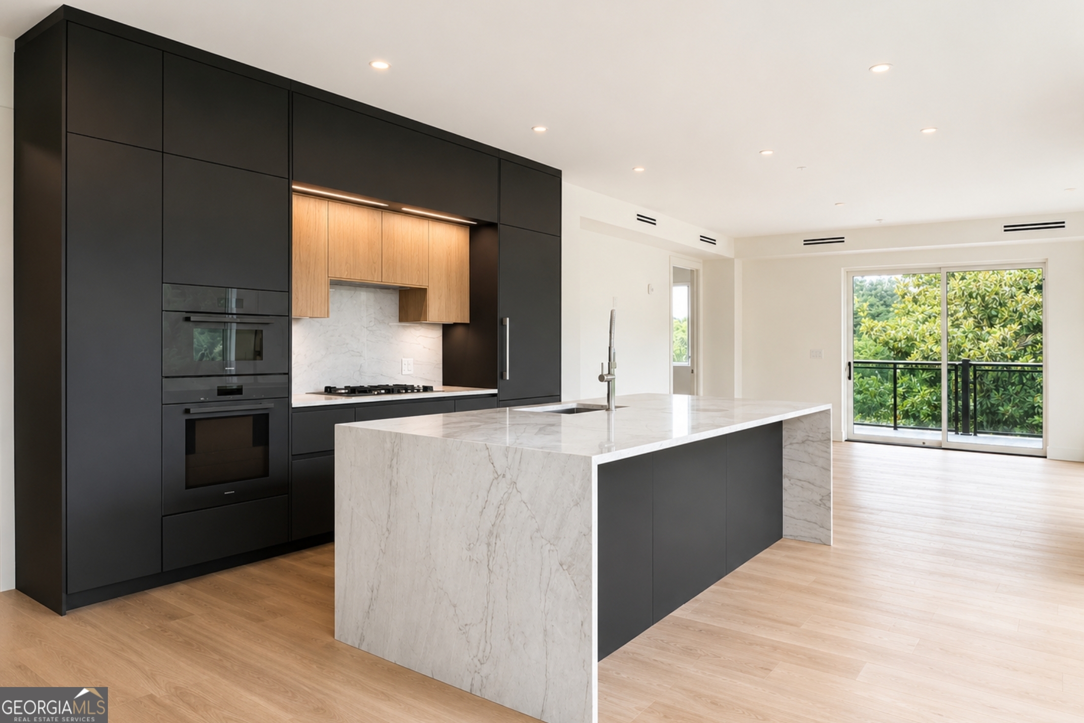 318 Sandy Springs CIR 230