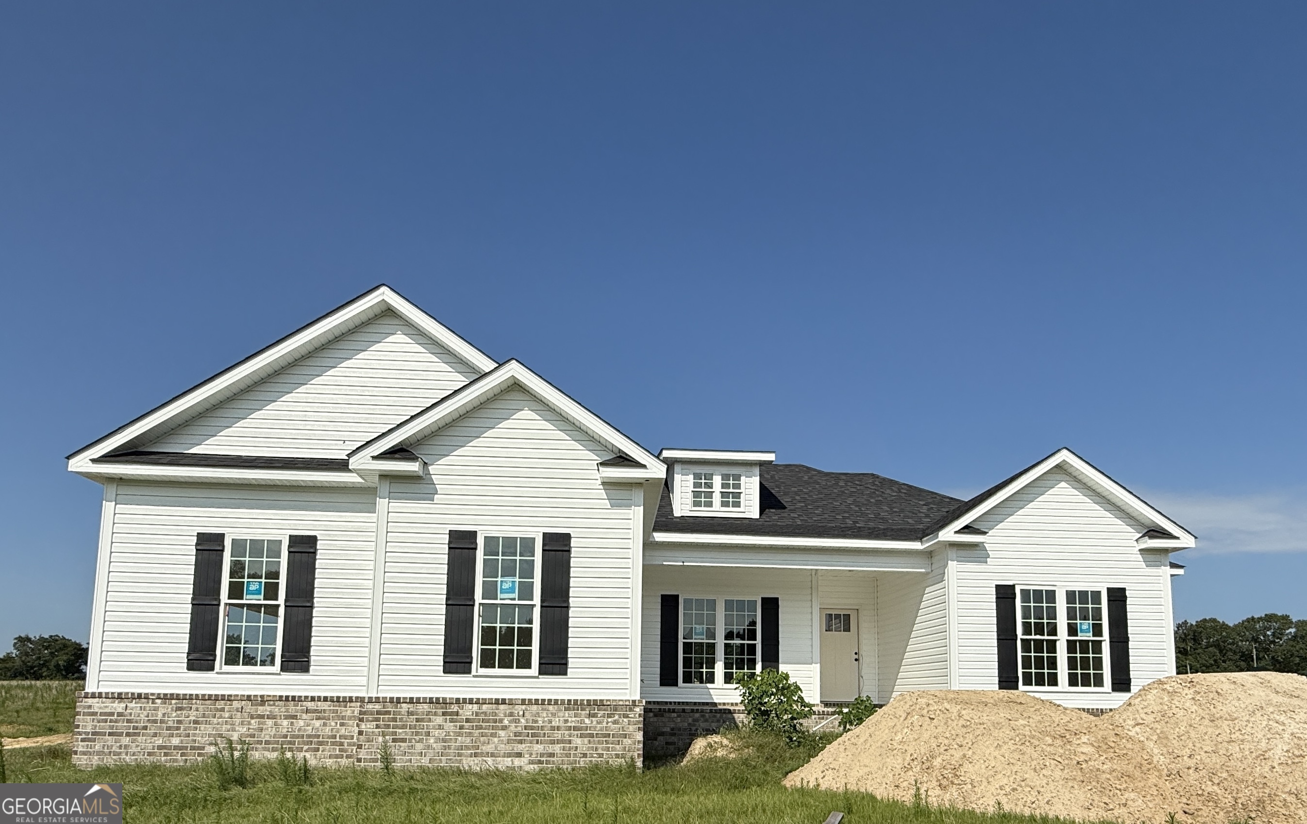 $10,000 seller incentive! FIVE ACRES! 4 Bed 3 bath New construction home. This beautiful new construction has an open concept floor plan that features stainless steel appliances and custom cabinets. Come see this new beautiful home!