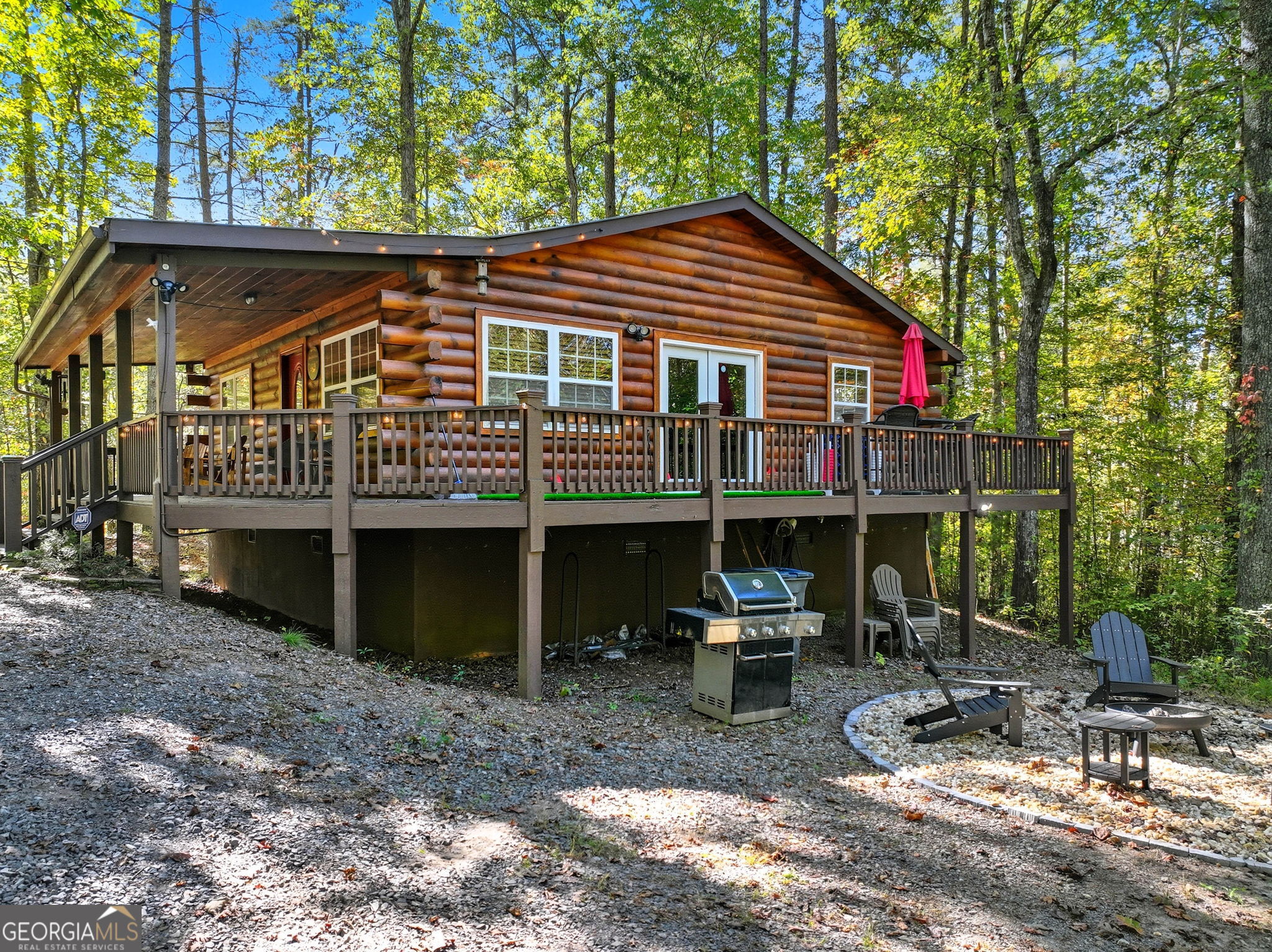 25 Foster LN