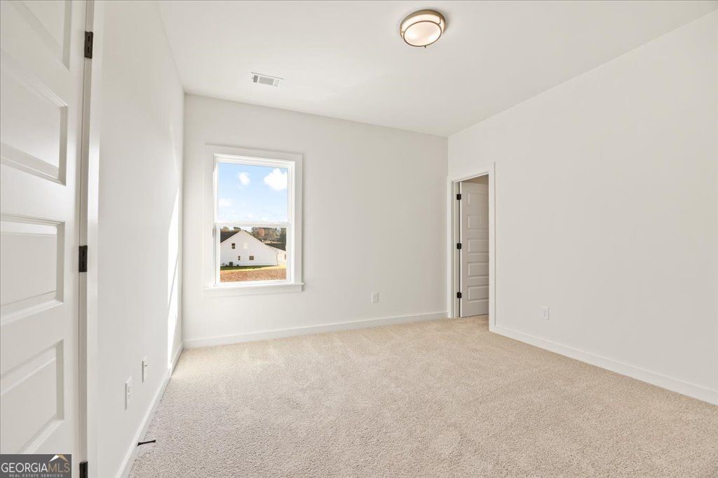 Cumming, Georgia 30028, United States, 4 Bedrooms Bedrooms, ,4 BathroomsBathrooms,Residential,Pending,200229