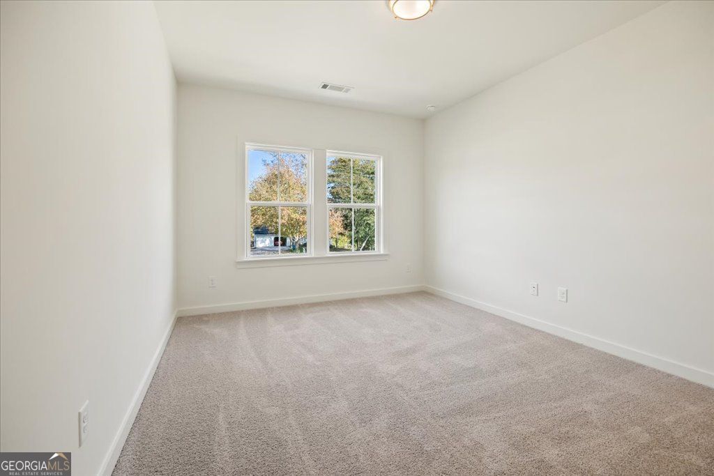 Cumming, Georgia 30028, United States, 4 Bedrooms Bedrooms, ,4 BathroomsBathrooms,Residential,Pending,200229