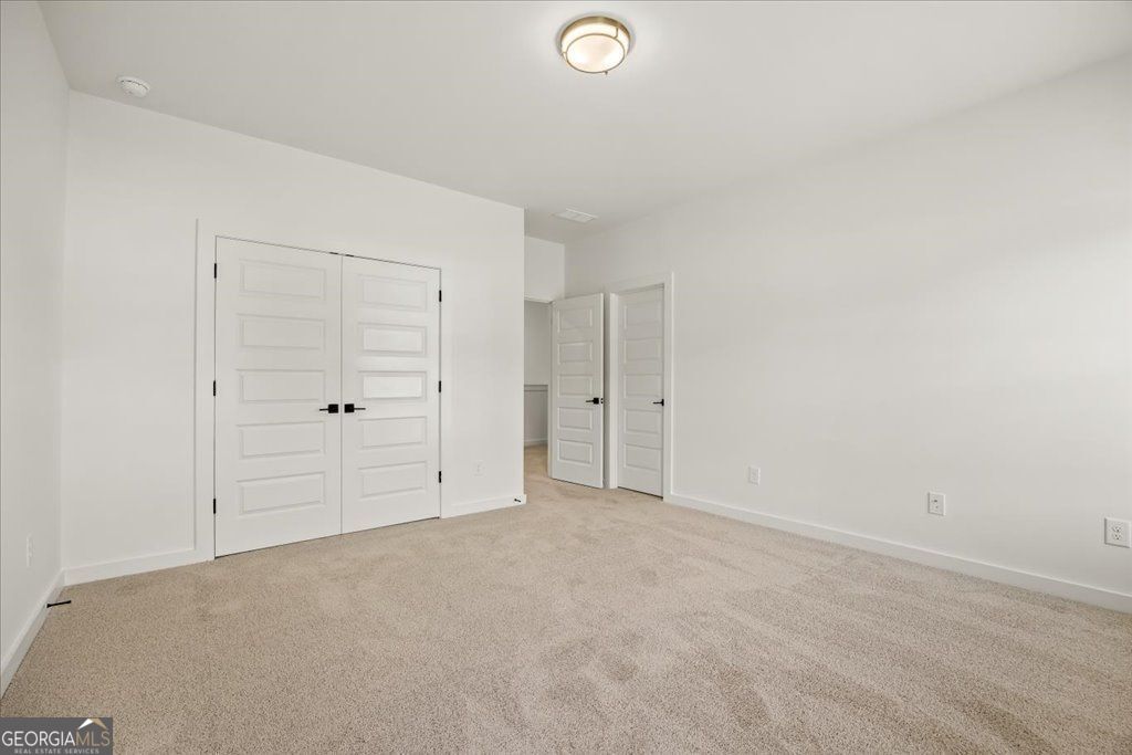 Cumming, Georgia 30028, United States, 4 Bedrooms Bedrooms, ,4 BathroomsBathrooms,Residential,Pending,200229