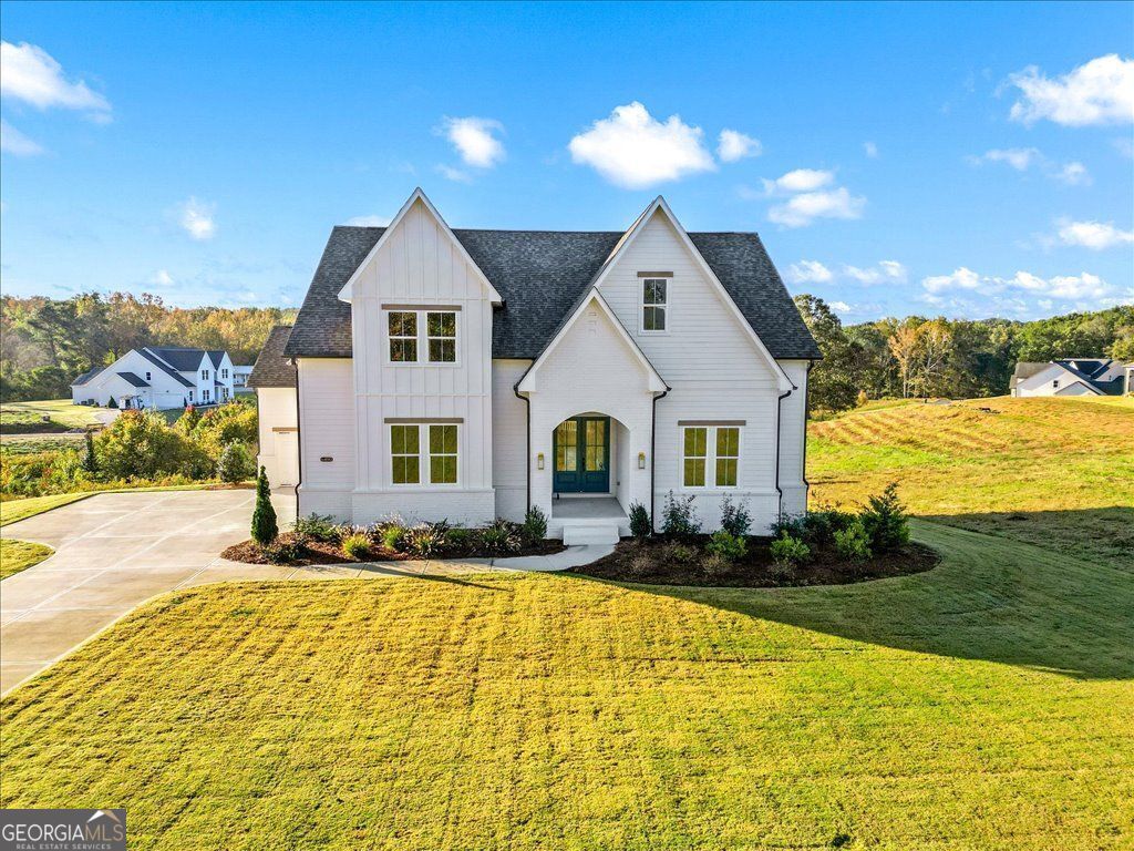 Cumming, Georgia 30028, United States, 4 Bedrooms Bedrooms, ,4 BathroomsBathrooms,Residential,Pending,200229