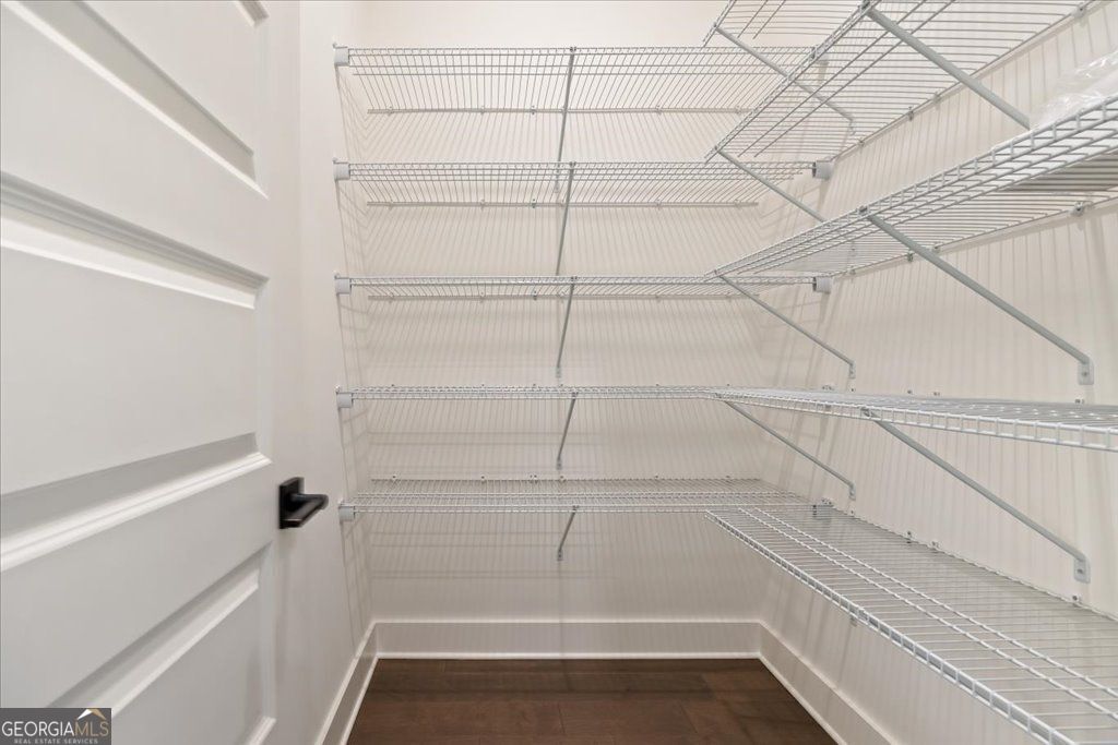 Cumming, Georgia 30028, United States, 4 Bedrooms Bedrooms, ,4 BathroomsBathrooms,Residential,Pending,200229