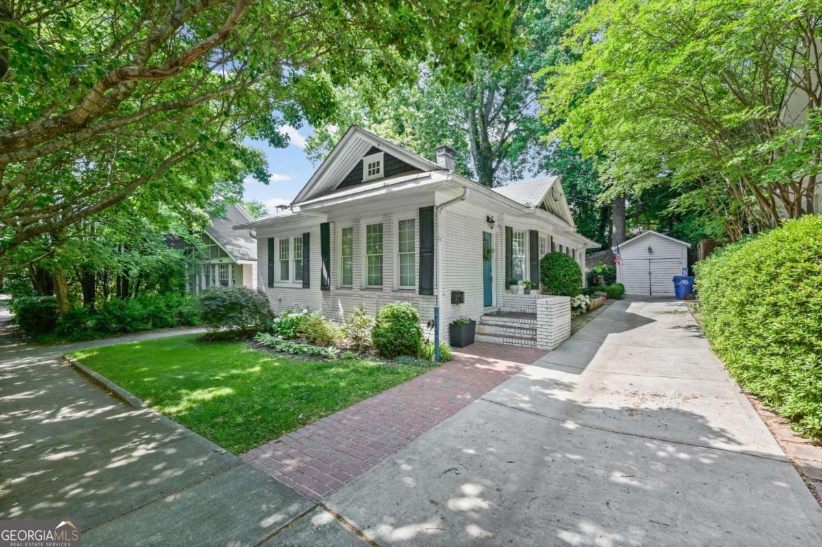 1168 Saint Louis PL NE