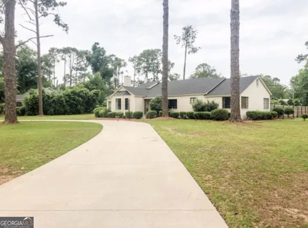 Photo of 901 6th Avenue, Albany, GA 31701 (MLS # 10710560)