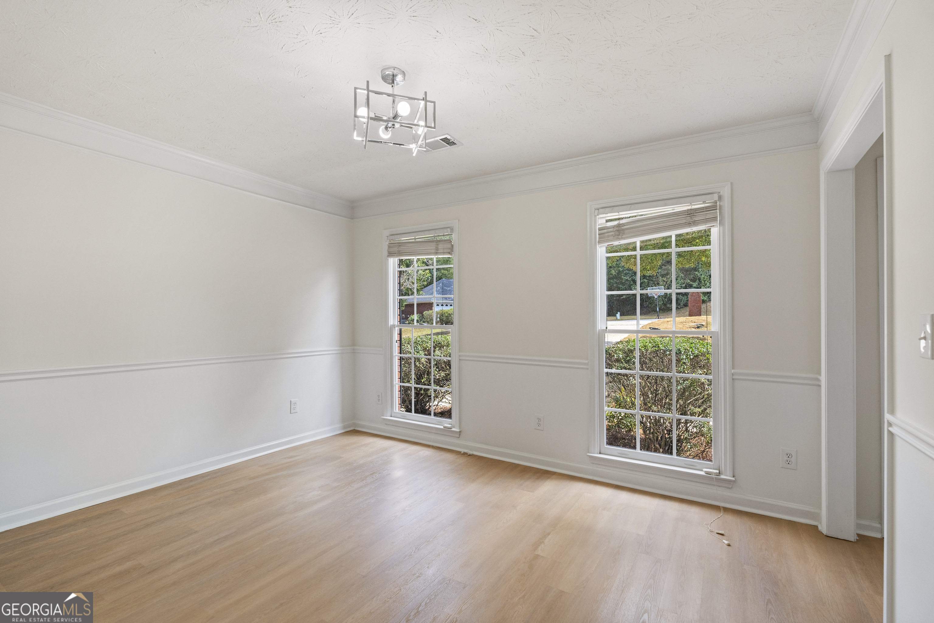 3305 Karen CT