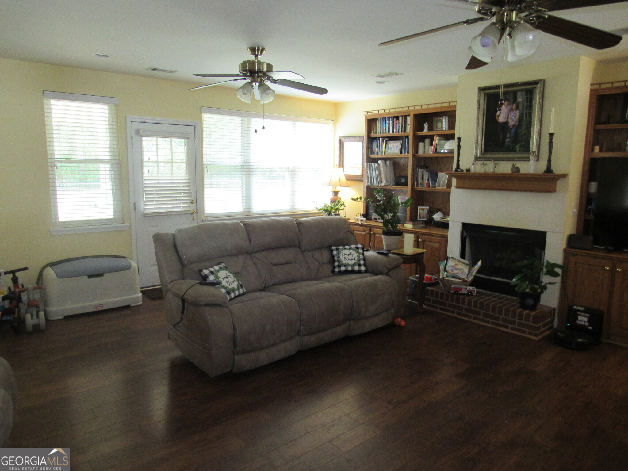 225 Lake Joy RD